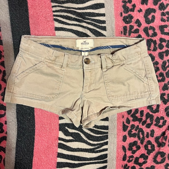 Vintage Hollister ultra low rise booty Jean shorts - Picture 2 of 6